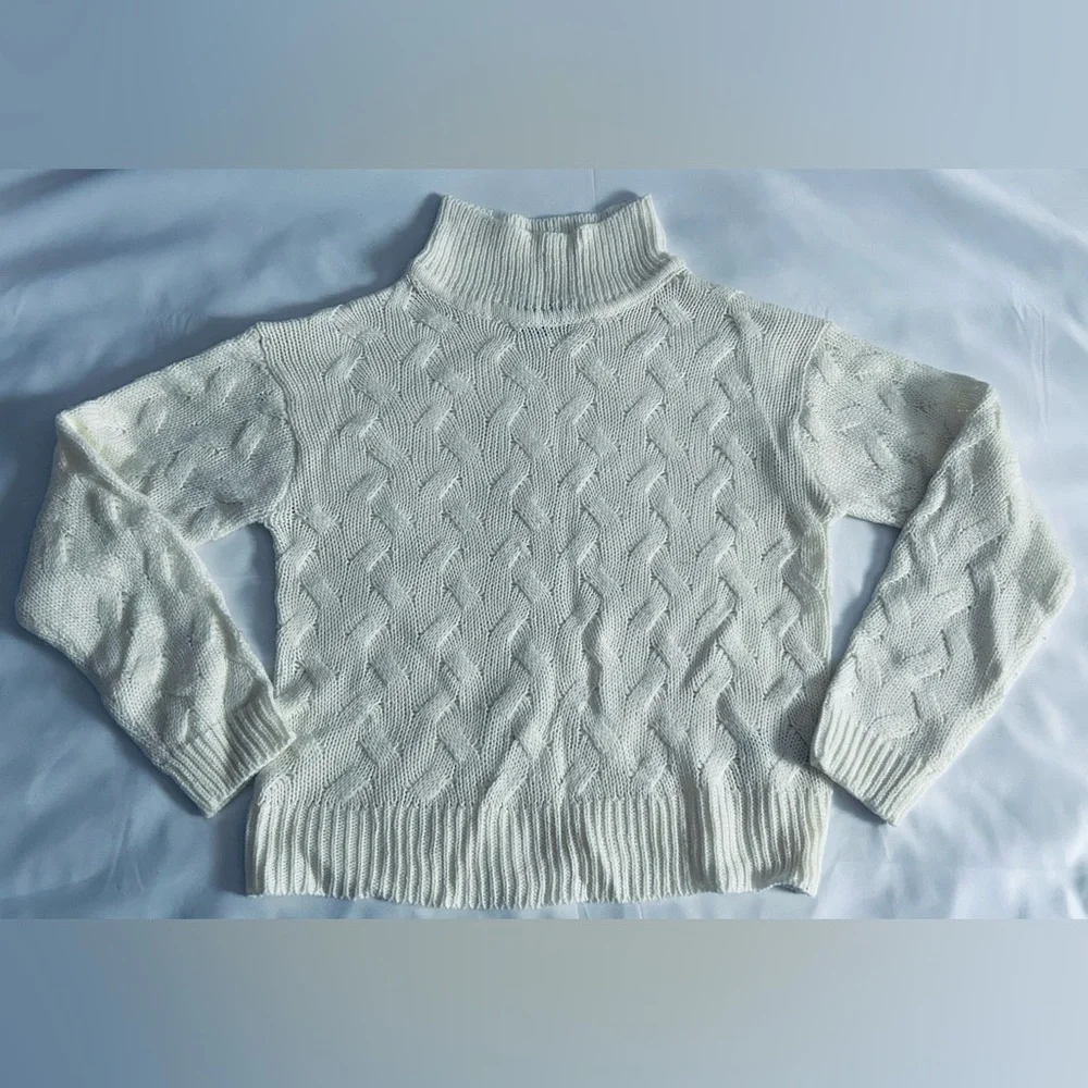 Joe Boxer White Cable Knit Mock Neck Sweater Size Large